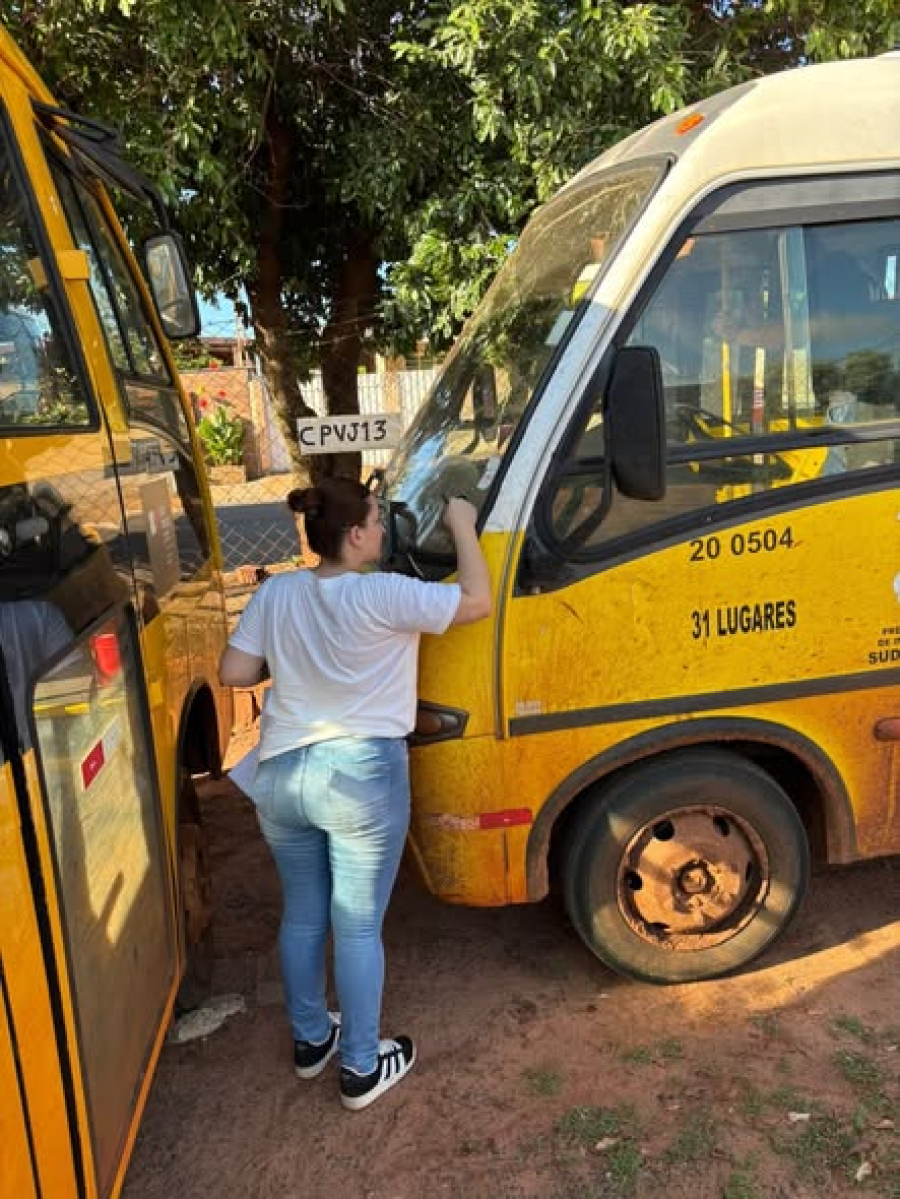 Prefeitura realiza teste de emissão de fumaça preta em veículos diesel