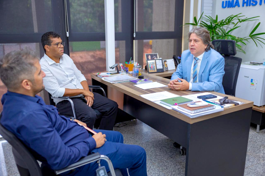 Prefeito Jaime se reúne com deputado estadual Pedro Caravina