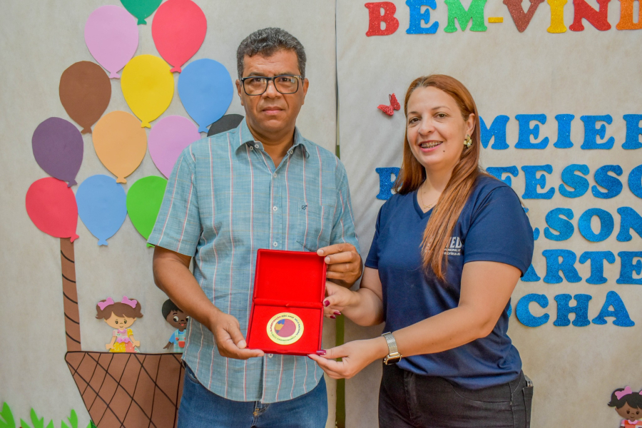 ALEMS homenageia prefeito e secretária de Educação de Selvíria por destaque na alfabetização