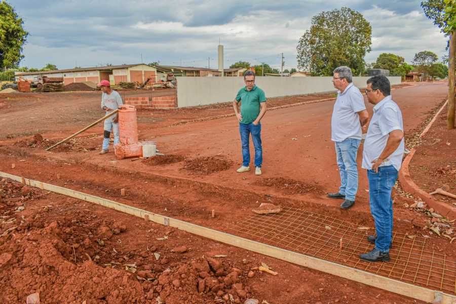 Selvíria amplia obras de drenagem e instala novas canaletas em diferentes regiões da cidade