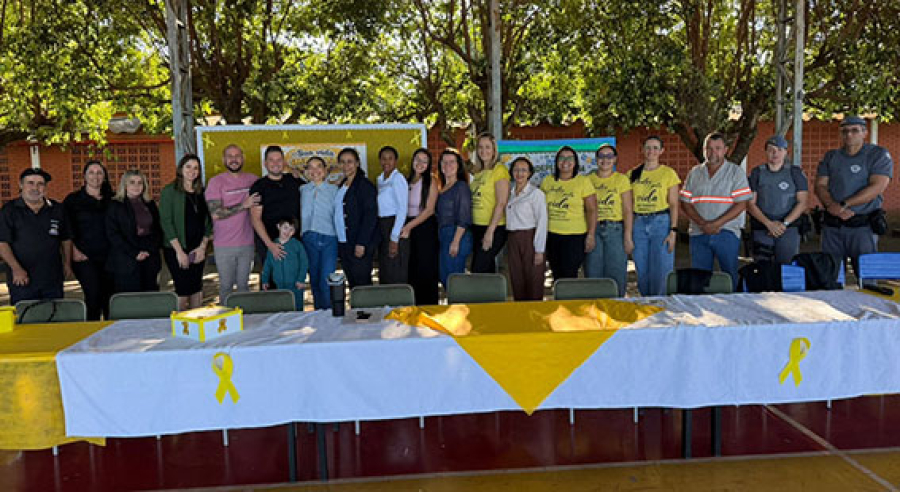 EMEF DIRCE DE ALMEIDA BRAGA WRASEK REALIZOU SOLENIDADE ALUSIVA A INDEPENDÊCIA DO BRASIL E A CONSCIENTIZAÇÃO DO SETEMBRO AMARELO