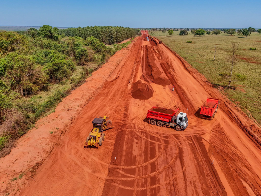 Pavimentação da MS-444 já alcança 10 km em Selvíria e avança com novas frentes de obra