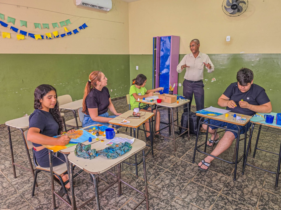 Projeto irá revitalizar muros da escola Joaquim Camargo, na Véstia, com pinturas de animais da fauna regional